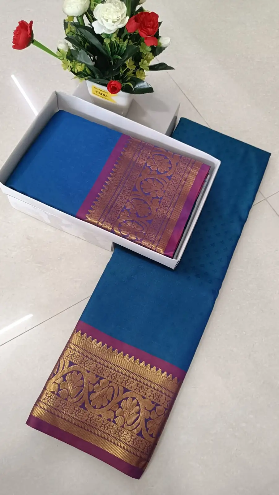 Opulent Lotus-Vine Jacquard Border Soft Silk Saree